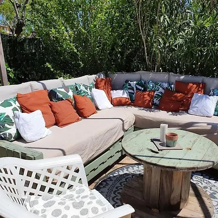 Βίλα Jolie Maison 135m2 Avec Jacuzzi Et Petite Piscine *